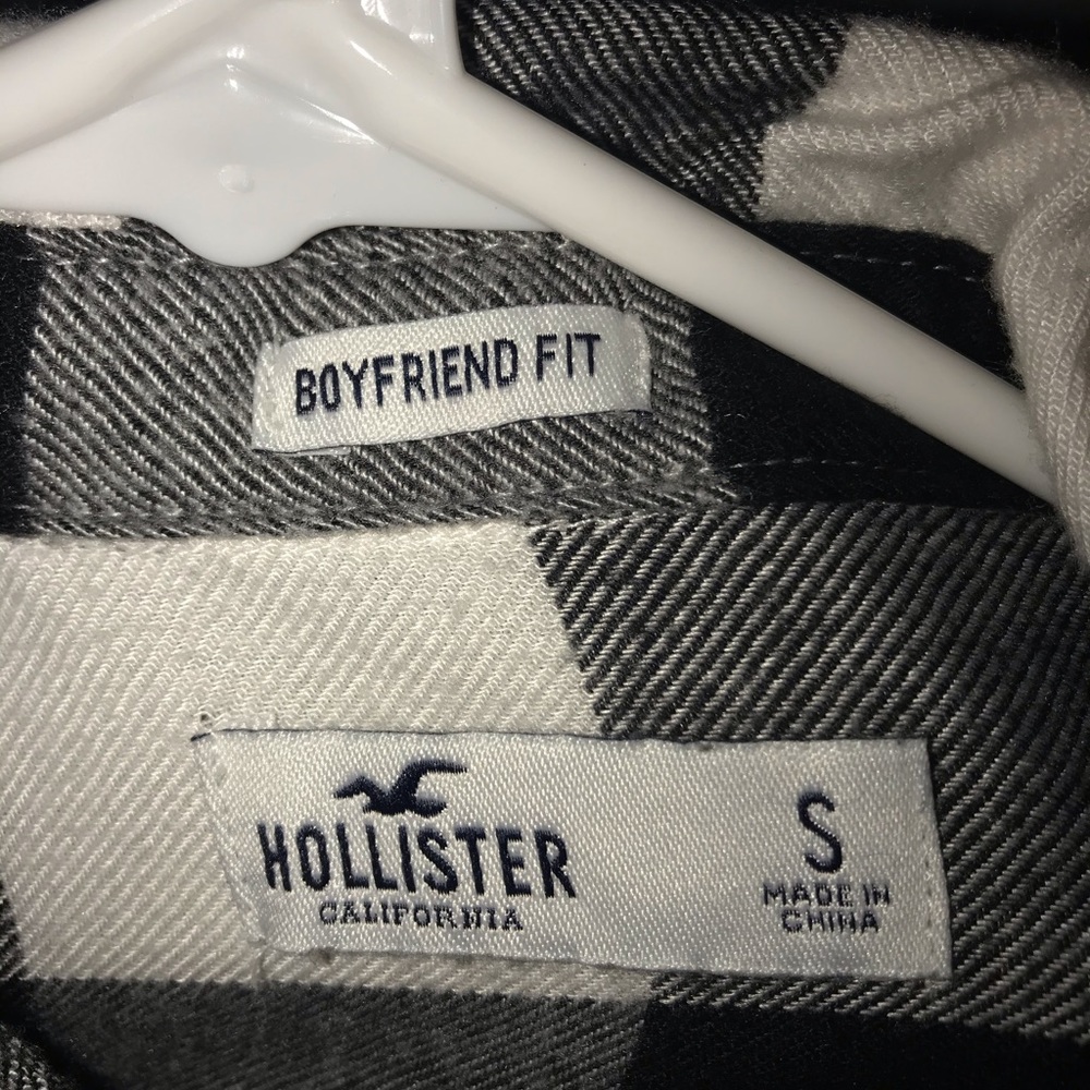 checkered hollister boyfriend fit flannel